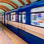 Депрессивная реклама в петербургском метро привлекла внимание депутата